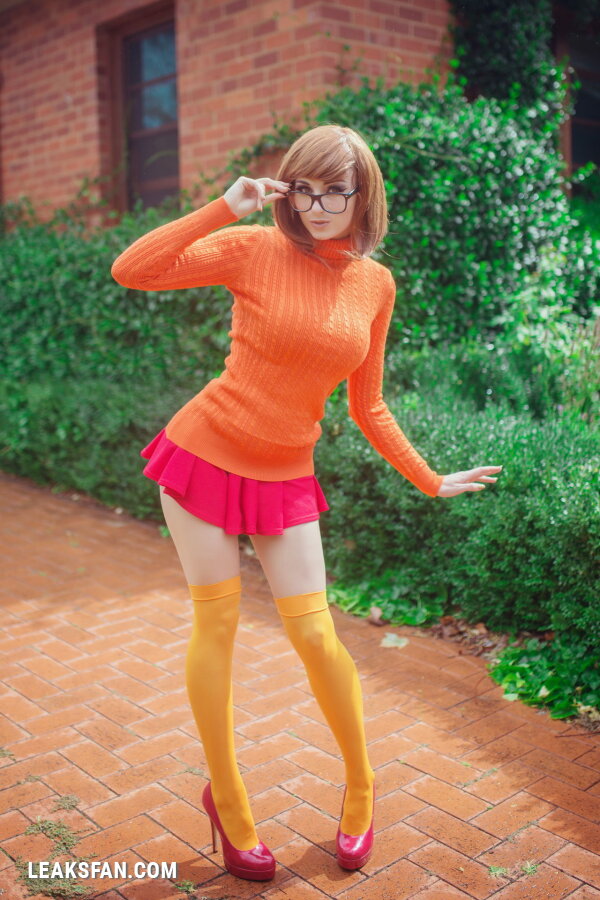 Kayla Erin as Velma Dinkley nude. Onlyfans, Patreon, Fansly leaked 40 nude photos and videos